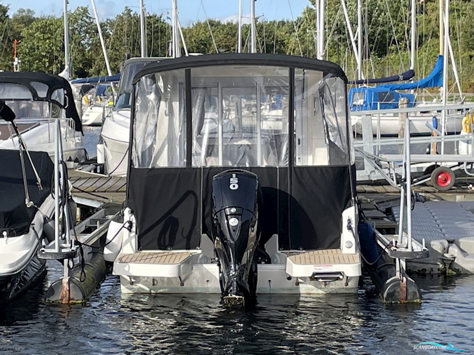 Quicksilver 675 Weekend