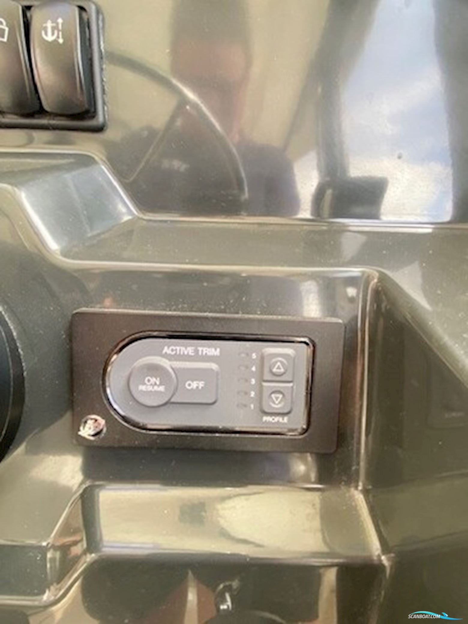 Quicksilver 705 Pilothouse m/Mercury F225 hk V6 