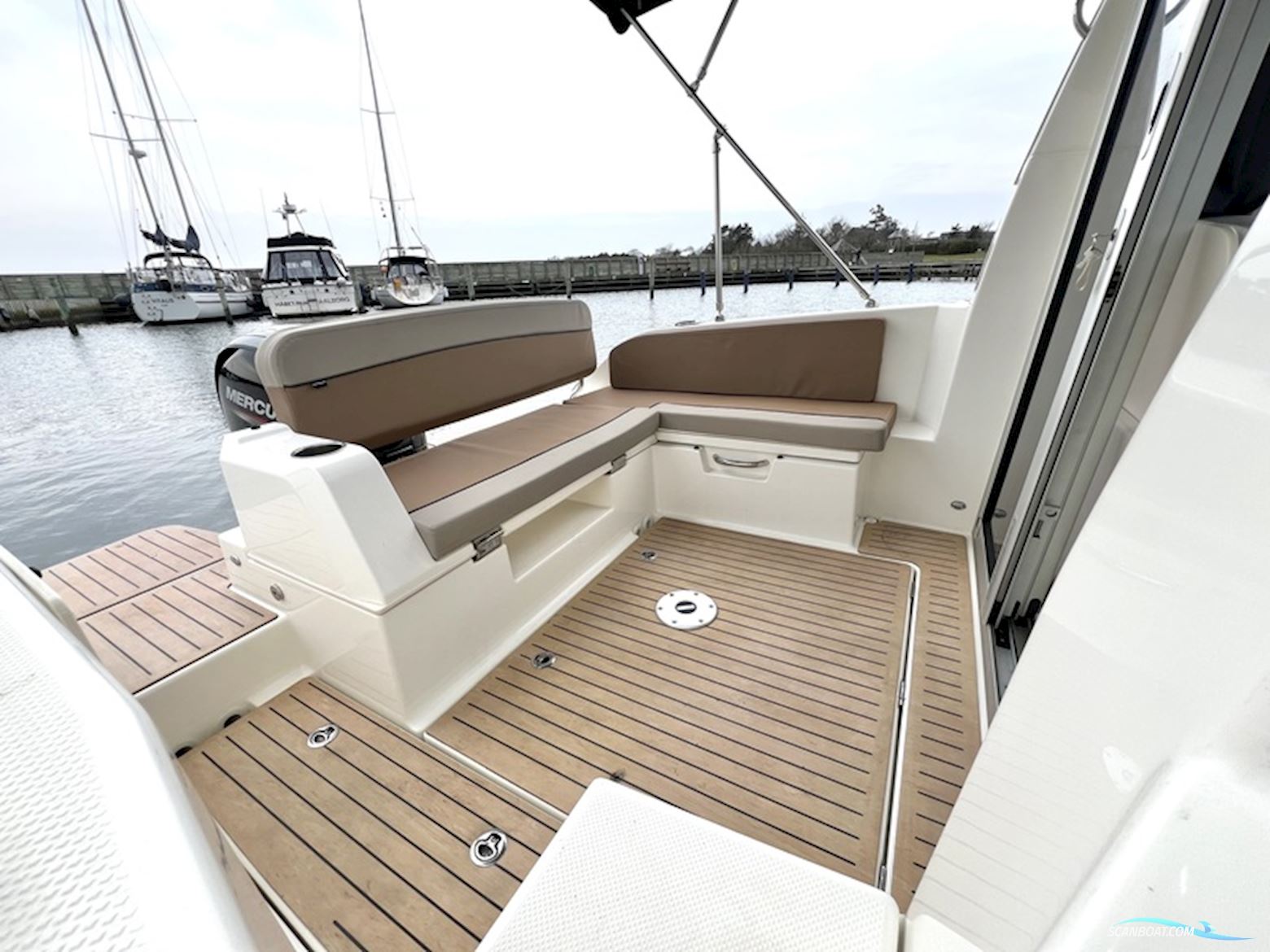 Quicksilver 705 Weekend