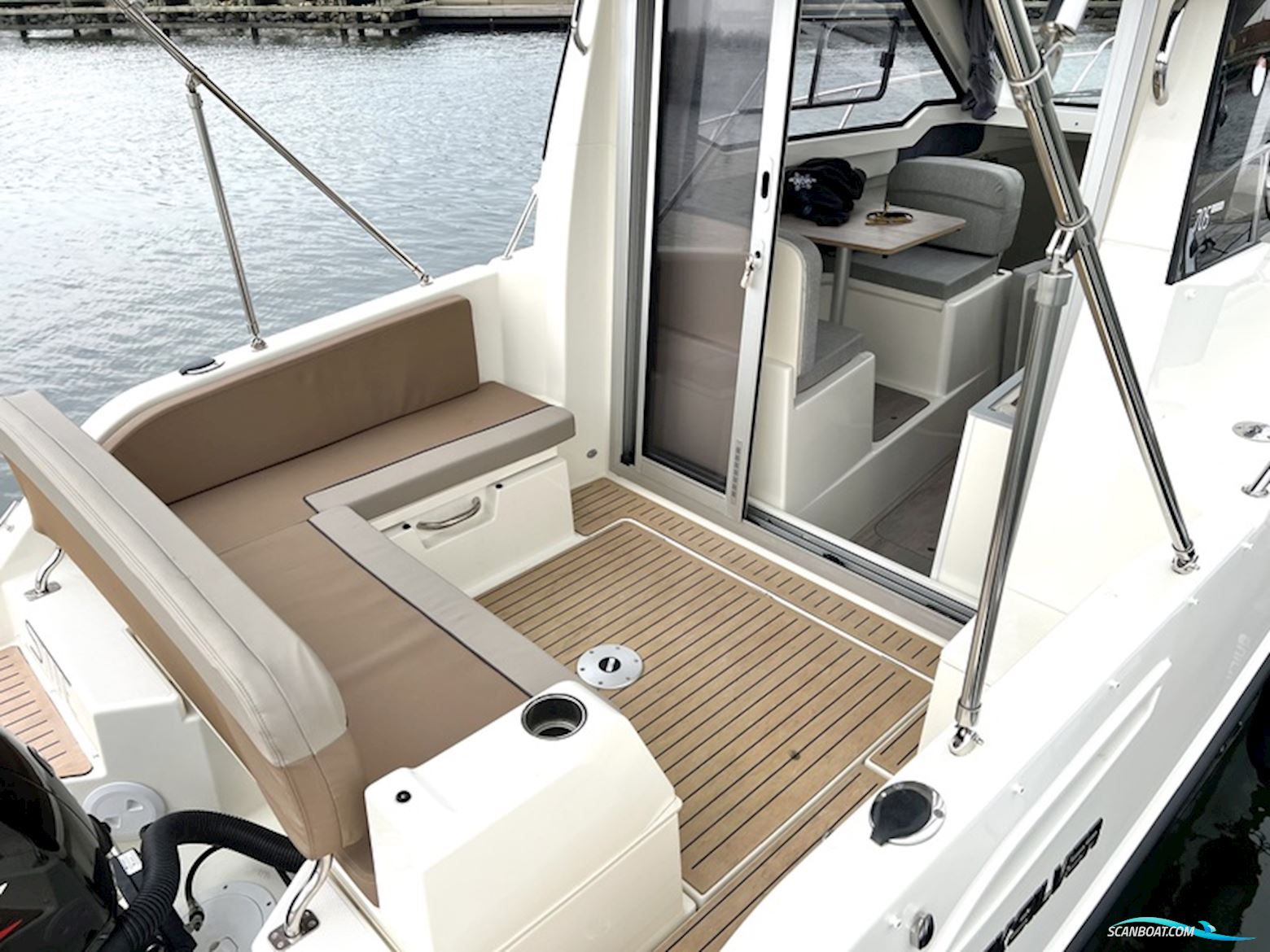 Quicksilver 705 Weekend