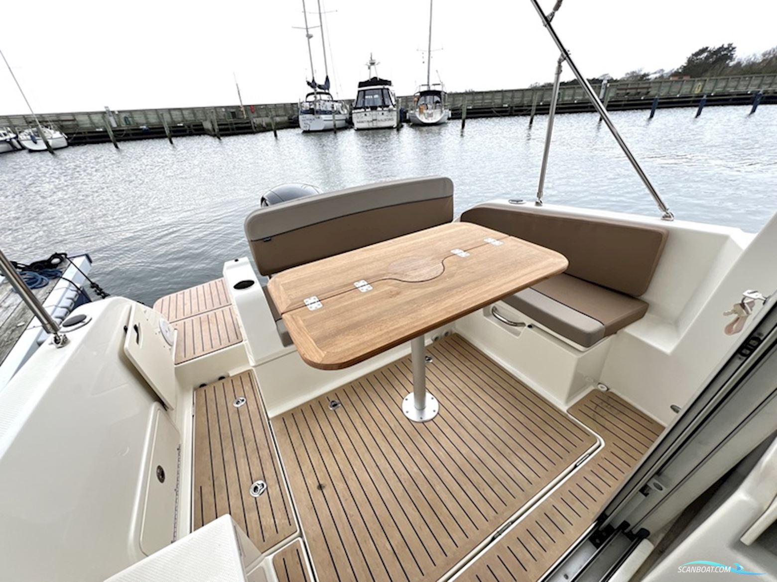 Quicksilver 705 Weekend