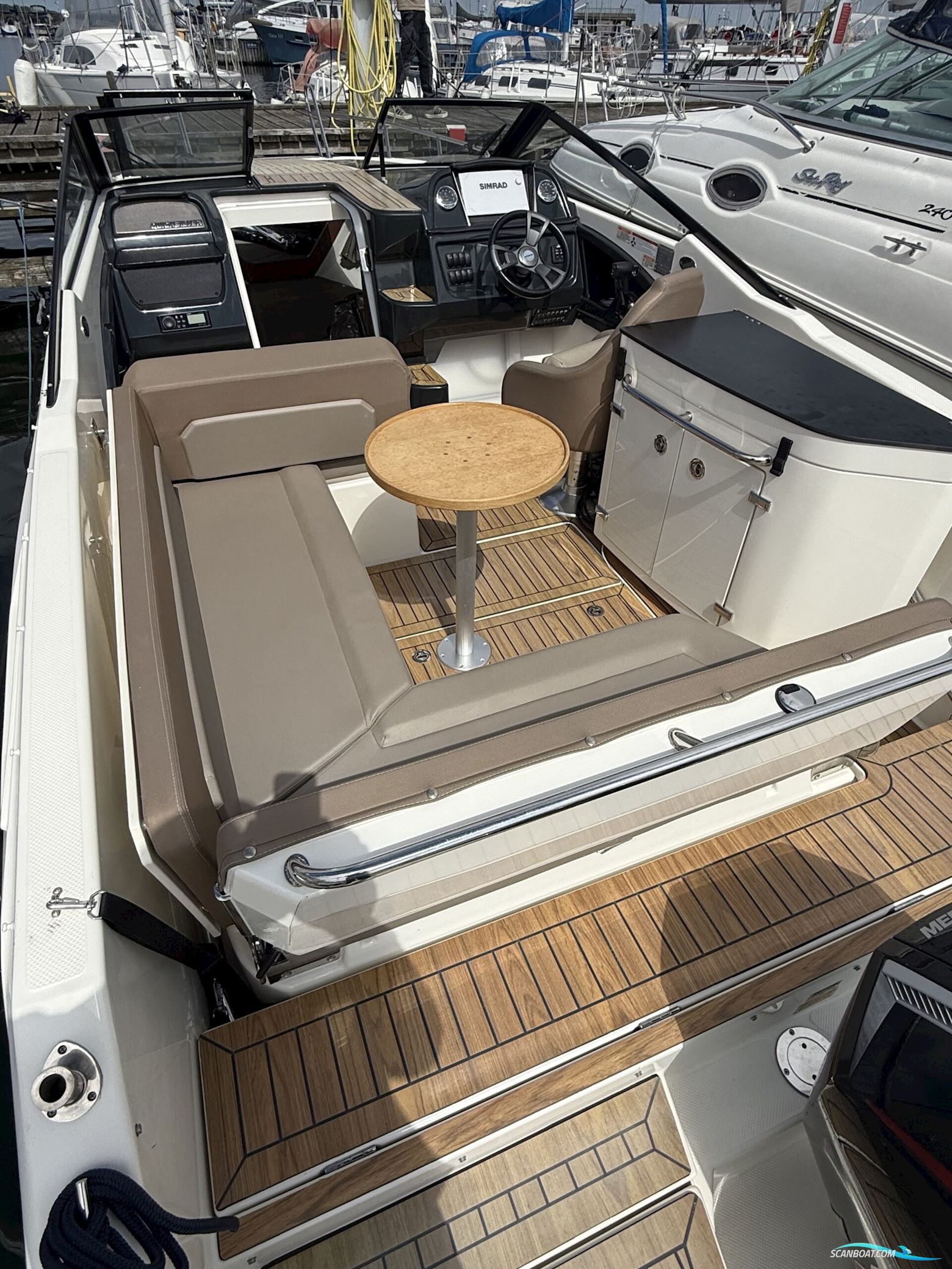 Quicksilver 755 Activ Cruiser, Nedsat