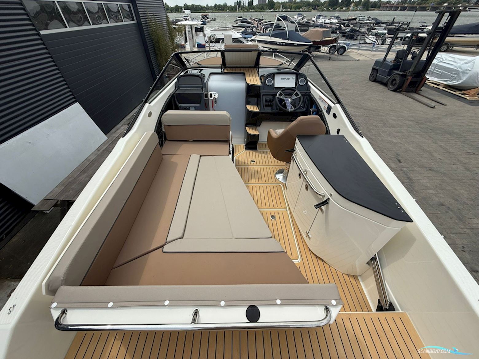 Quicksilver 755 Cruiser