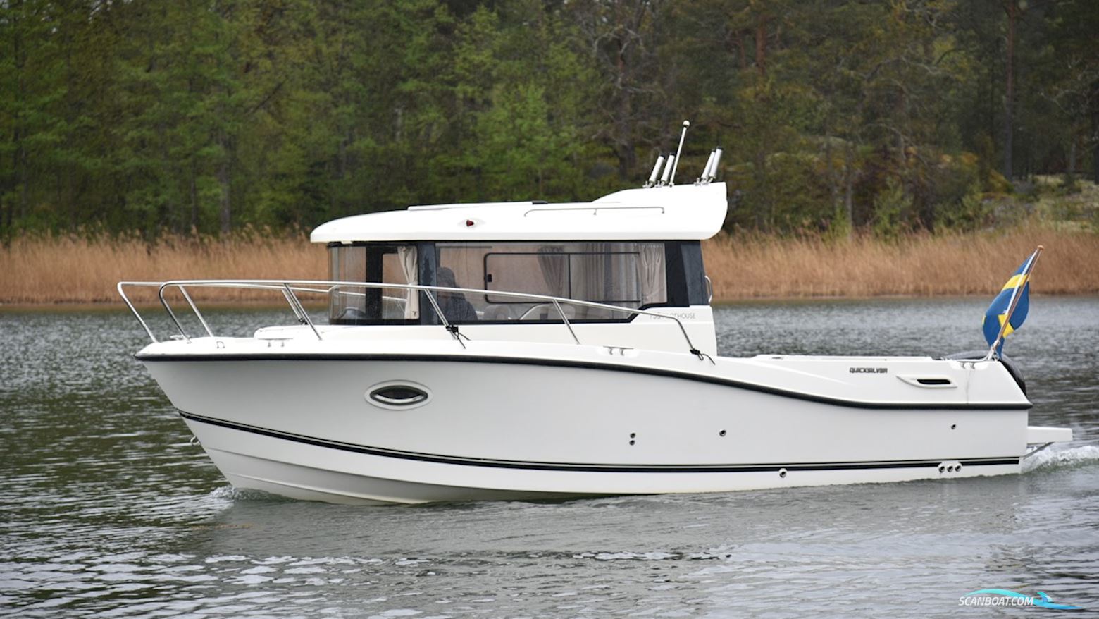 Quicksilver 755 Pilothouse