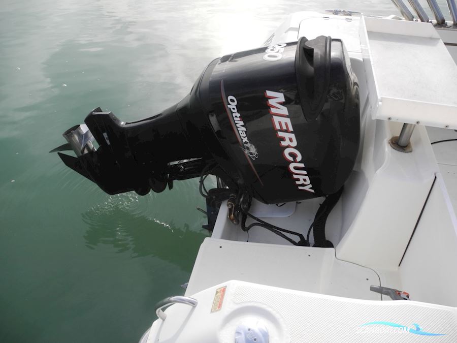 Quicksilver 755 Pilothouse