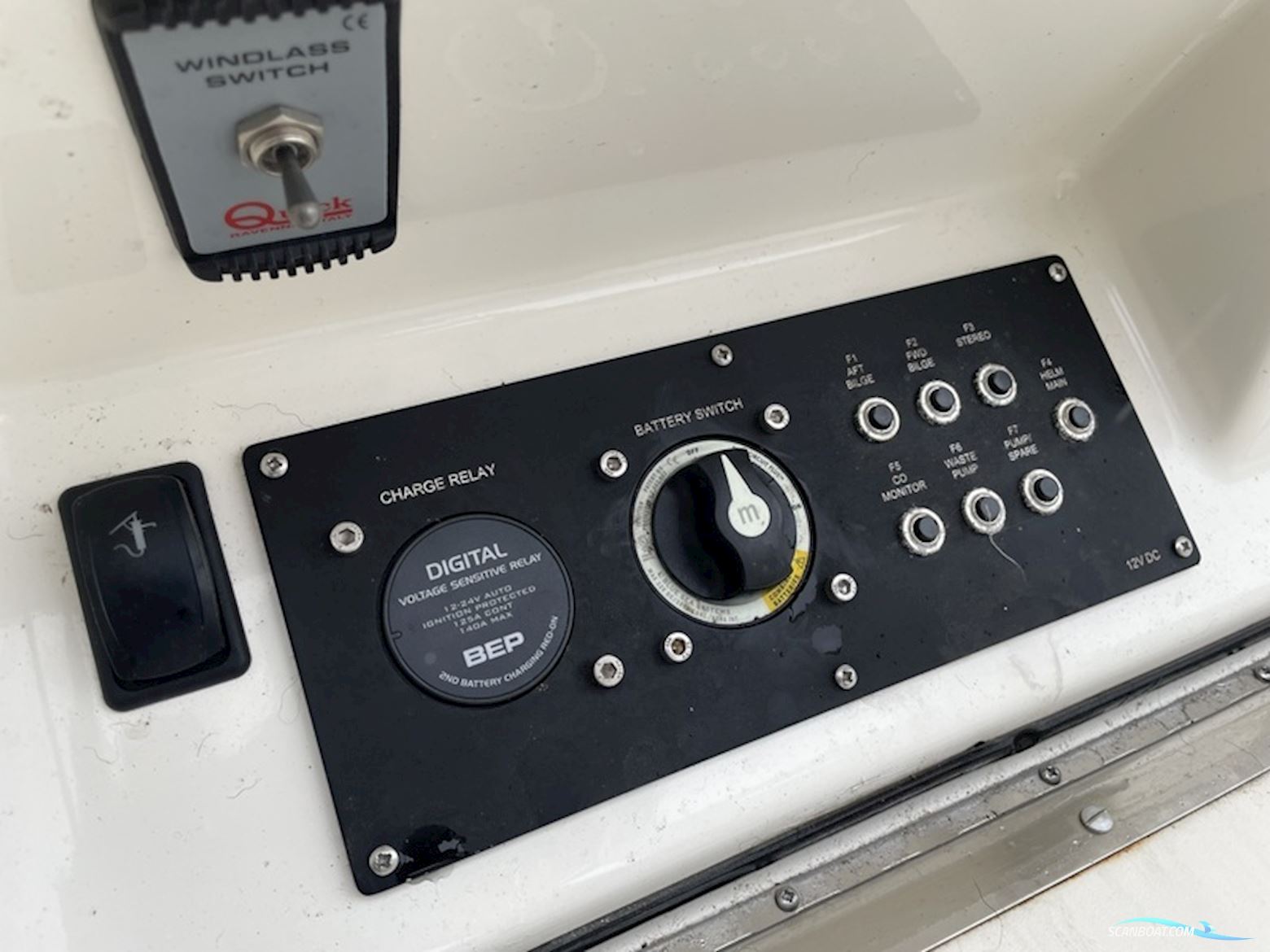 Quicksilver 755 Weekend