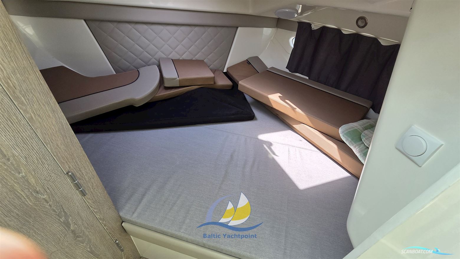 Quicksilver 755 Weekend