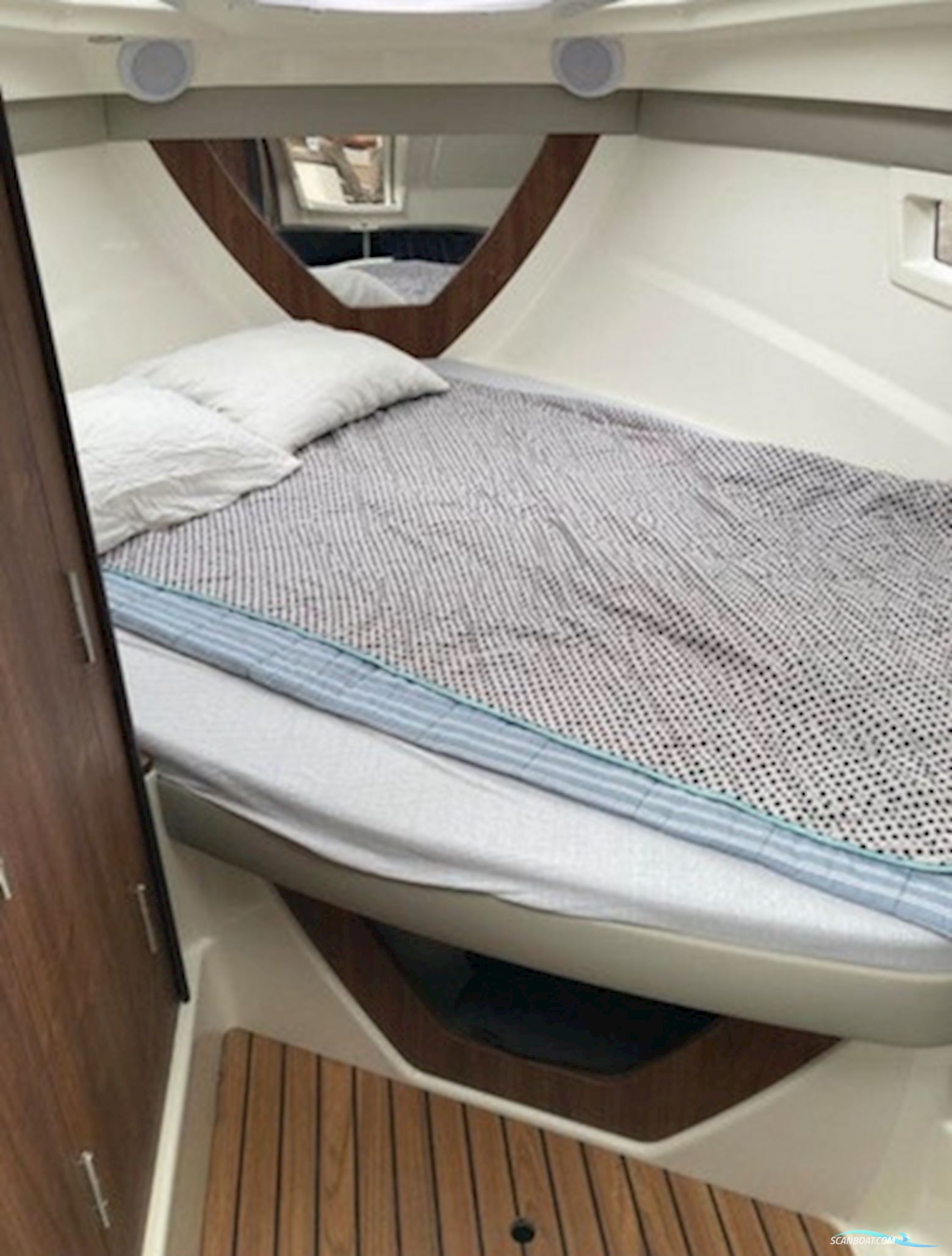 Quicksilver 805 Activ Cruiser med MerCury 300 hk 