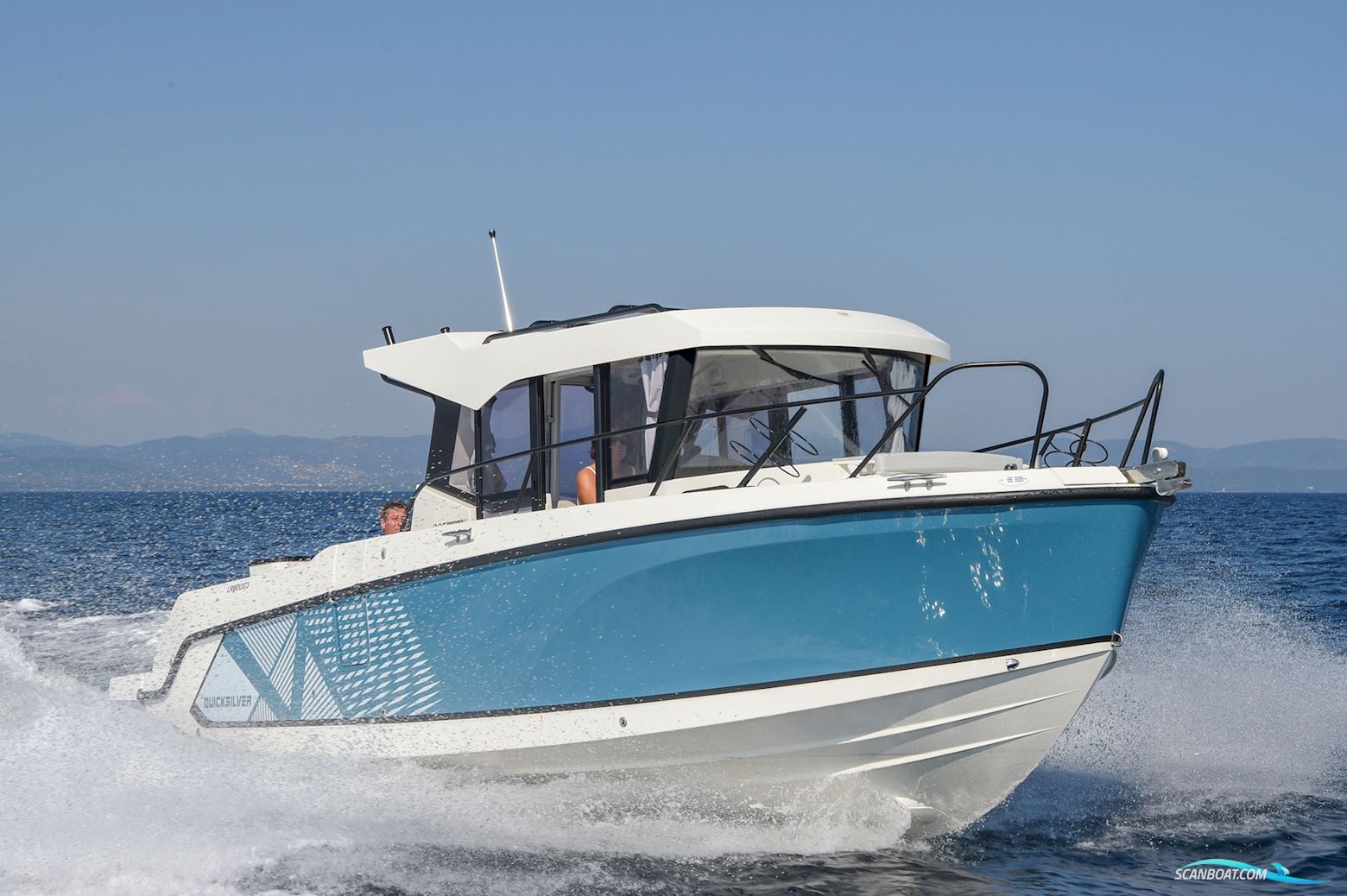 Quicksilver 805 Pilothouse