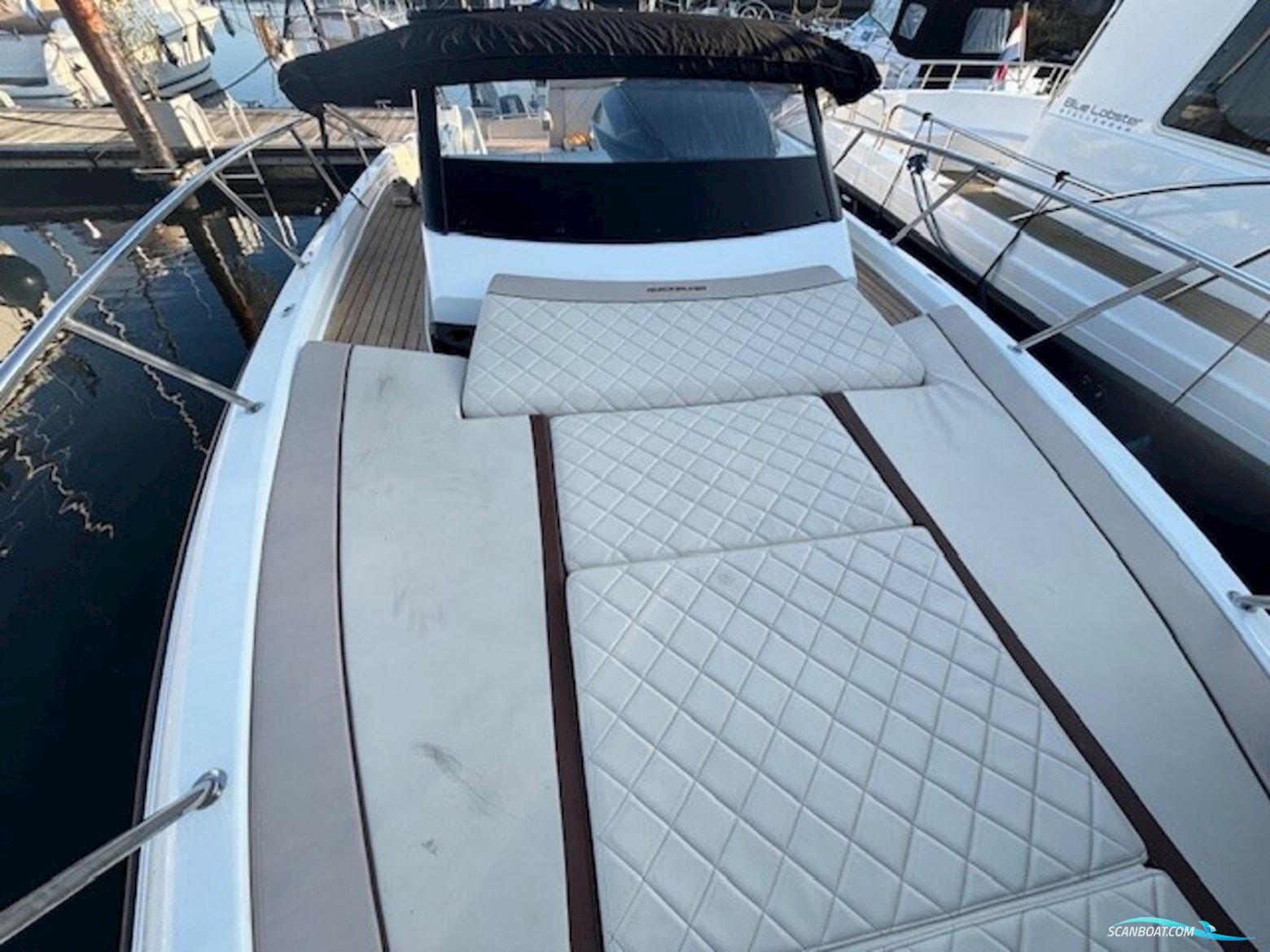 Quicksilver 875 Sundeck Active