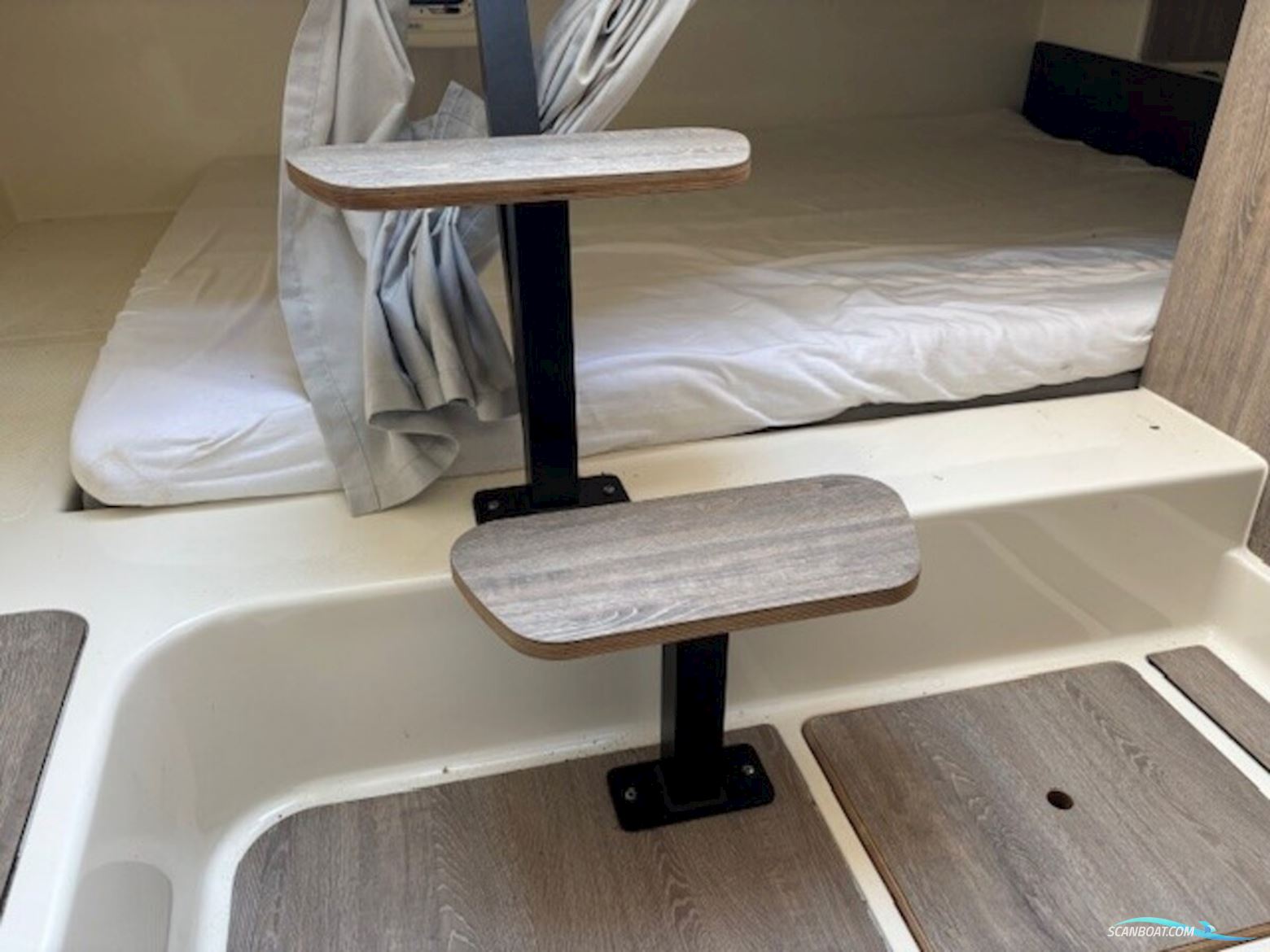 Quicksilver 875 Sundeck Active