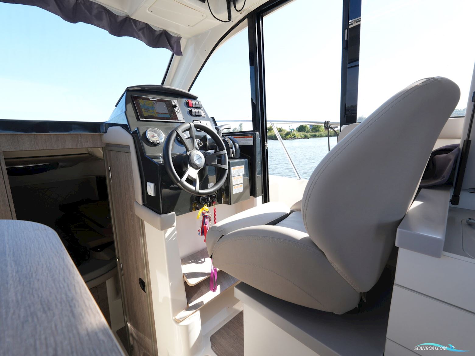 Quicksilver 905 Activ Weekend