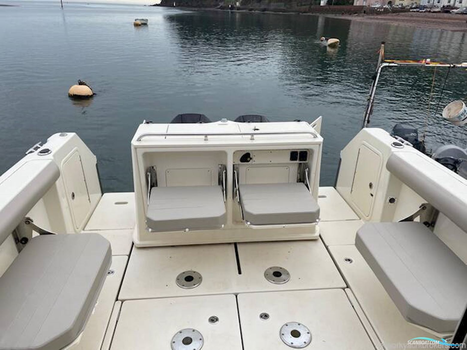 Quicksilver 905 Pilothouse