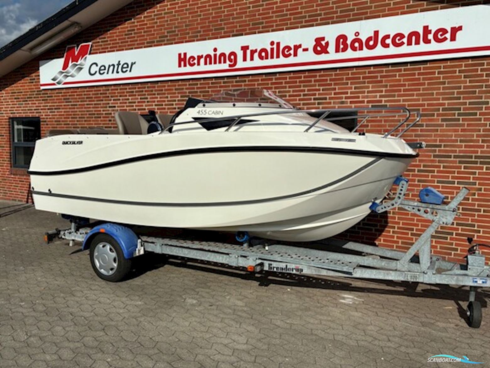 Quicksilver Activ 455 Cabin m/Mercury F60 hk EFI 4-takt 