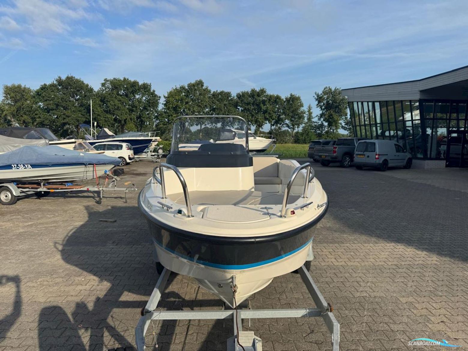 Quicksilver Activ 455 Open
