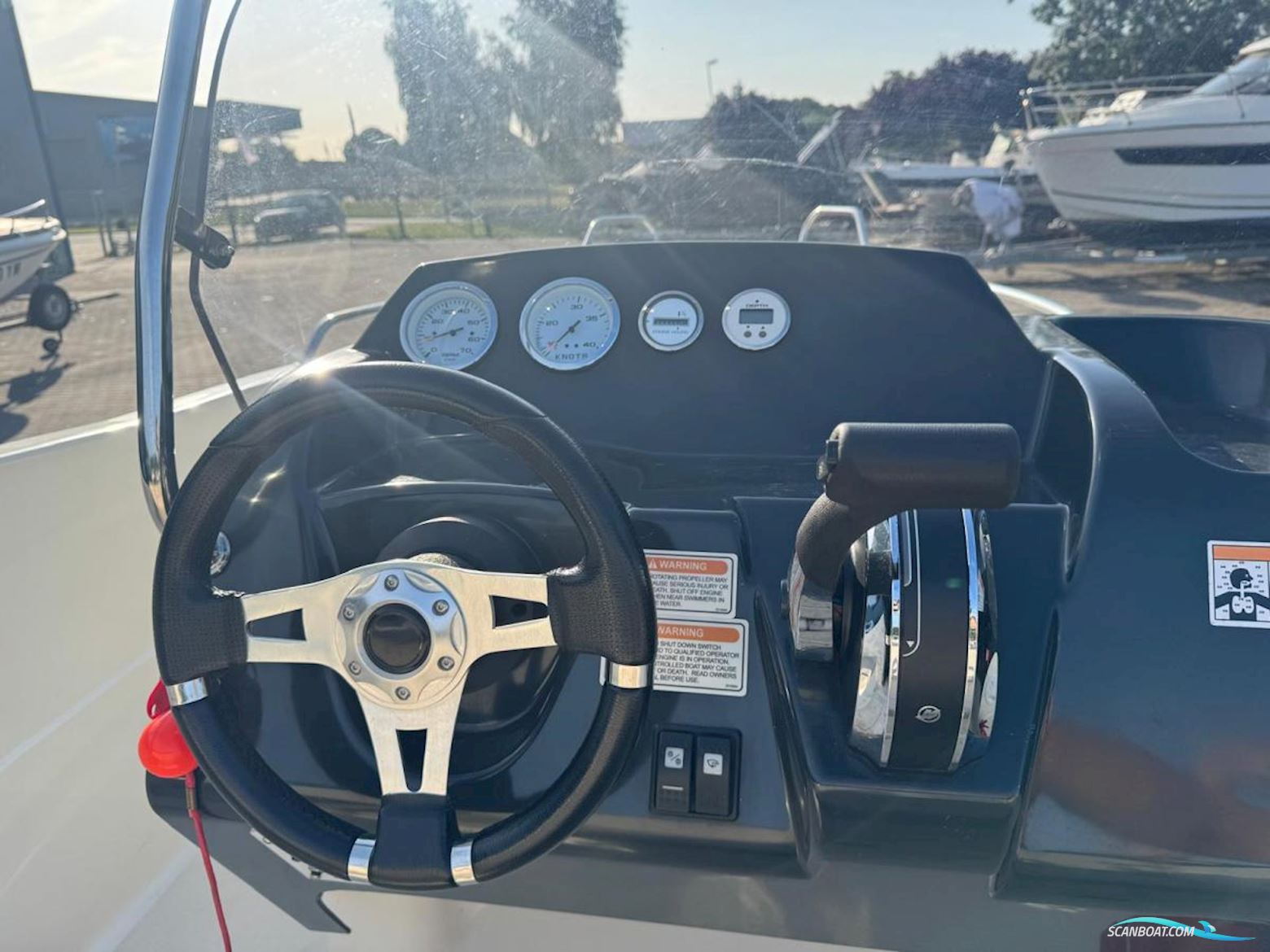 Quicksilver Activ 455 Open