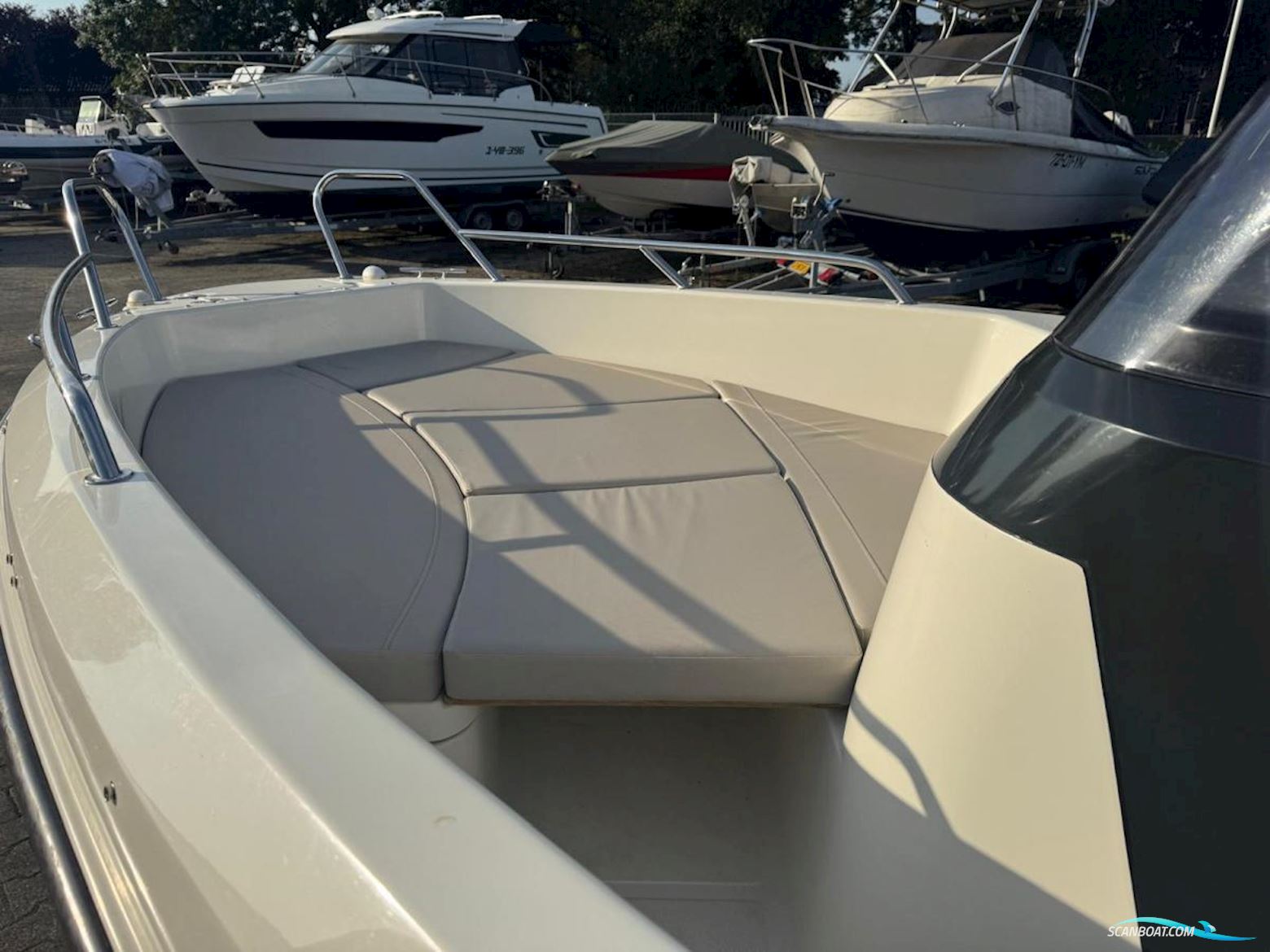 Quicksilver Activ 455 Open