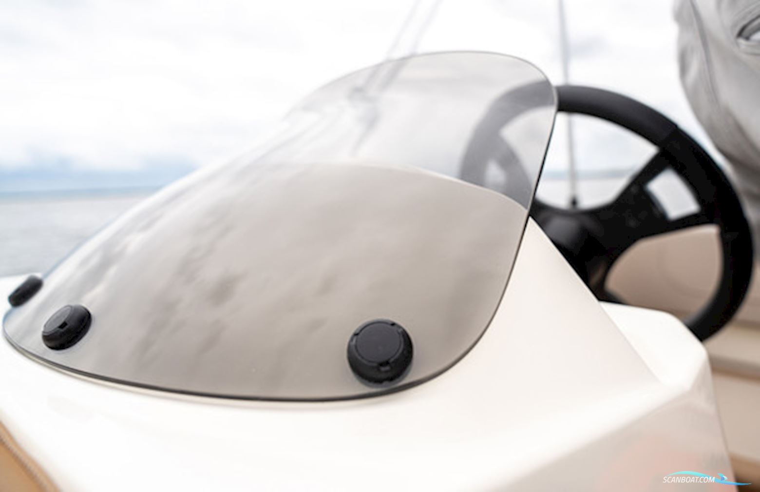 Quicksilver Activ 475 Axess Med 50 hk Mercury-Efi 4 Takt