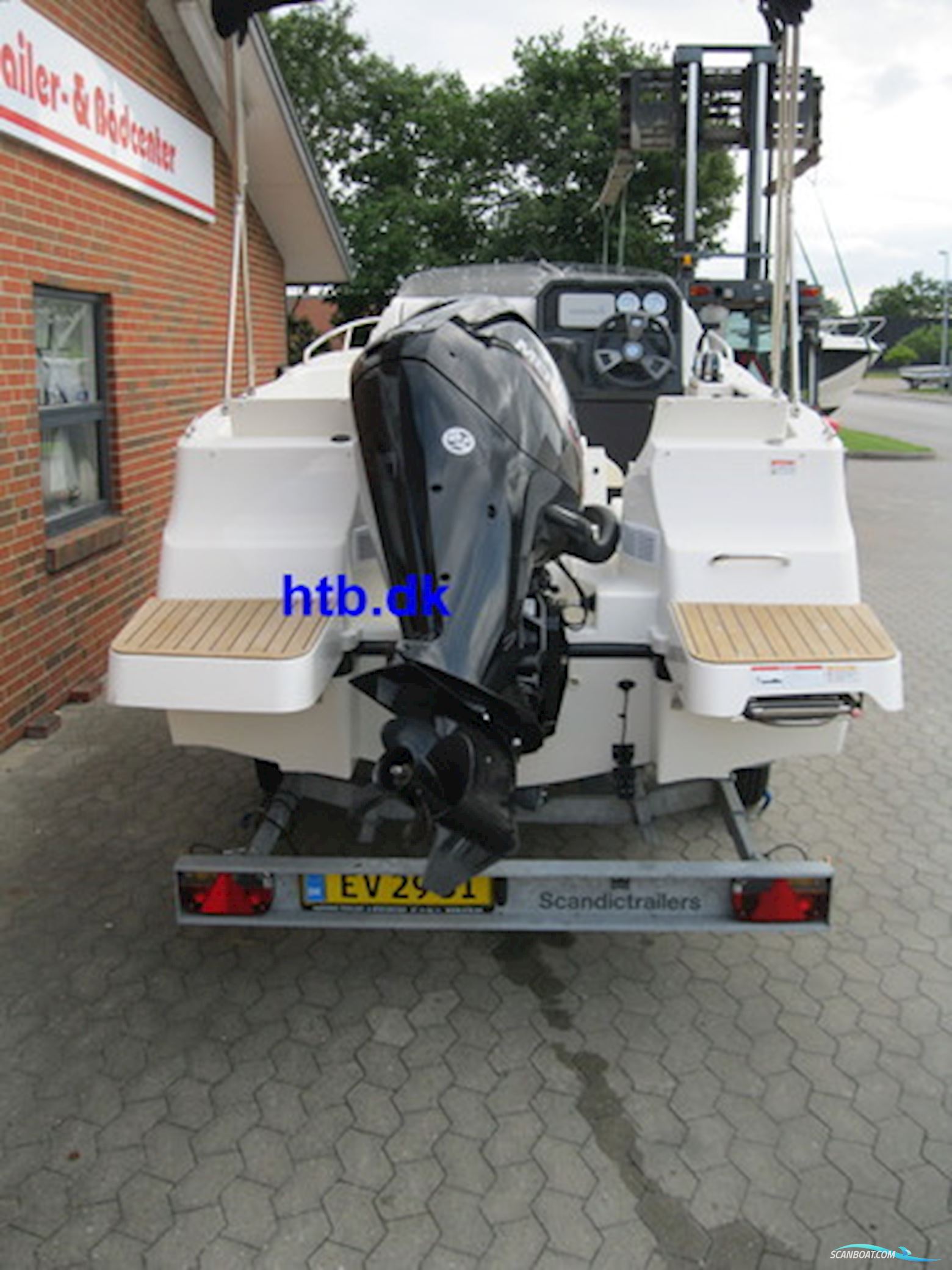 Quicksilver Activ 505 Cabin m/Mercury F80 hk og Scandic trailer