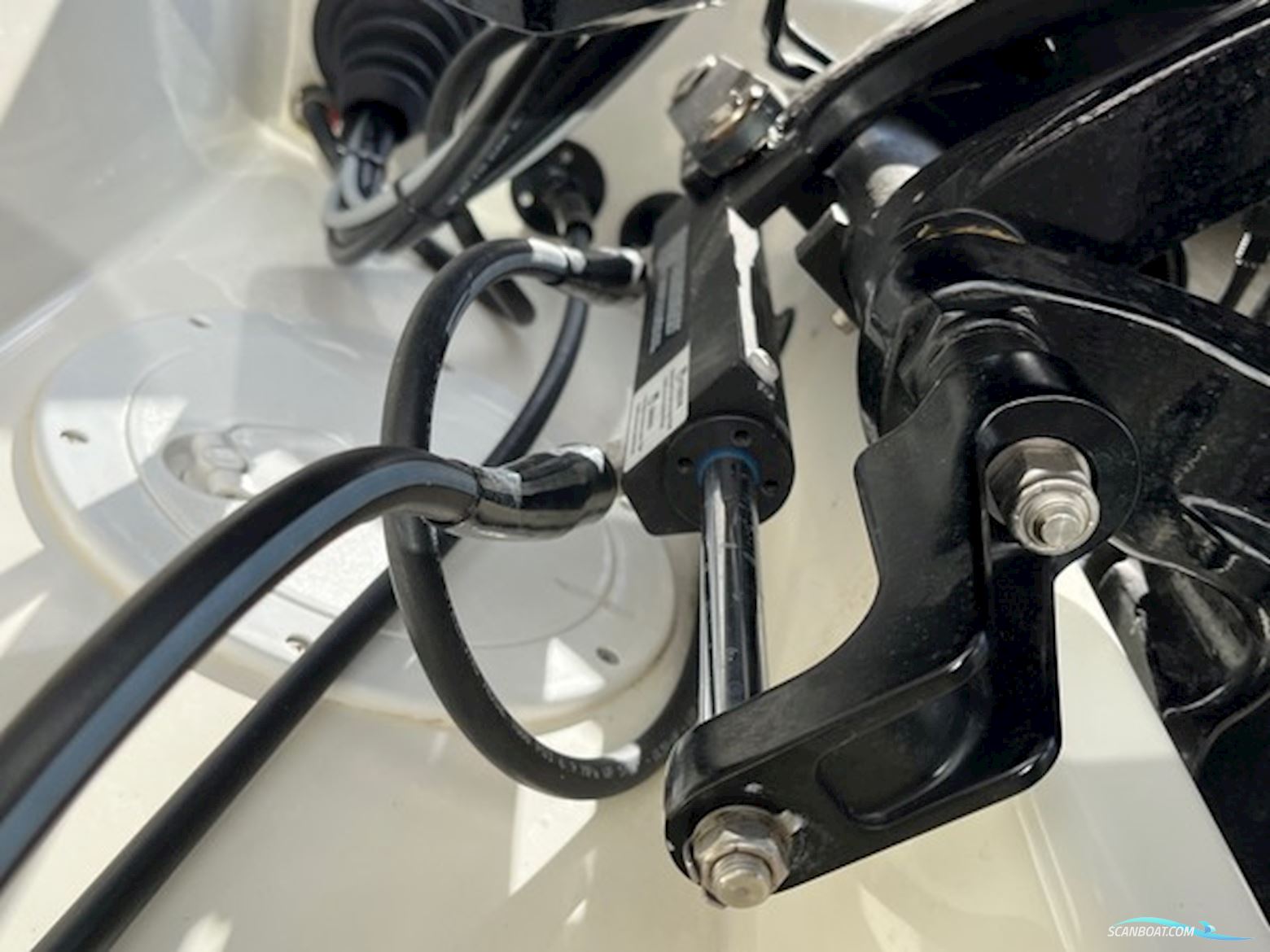 Quicksilver Activ 505 Open Med F100 hk Mercury-Efi 4 Takt CT - Reseveret MB Til 7/2.