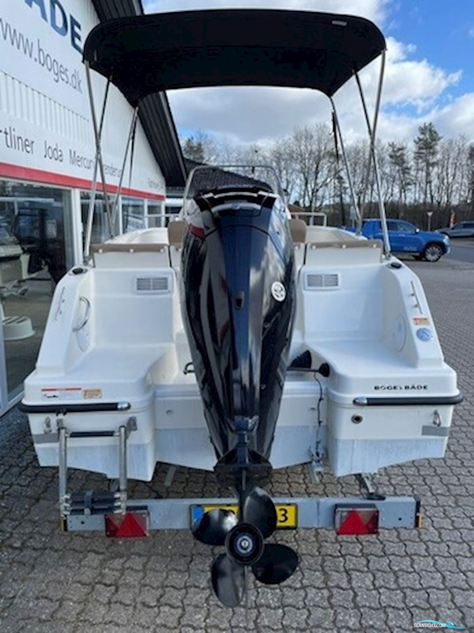 Quicksilver Activ 505 Open Med F100 Mercury og 1000 kg Brenderup 181000B Premium Bådtrailer