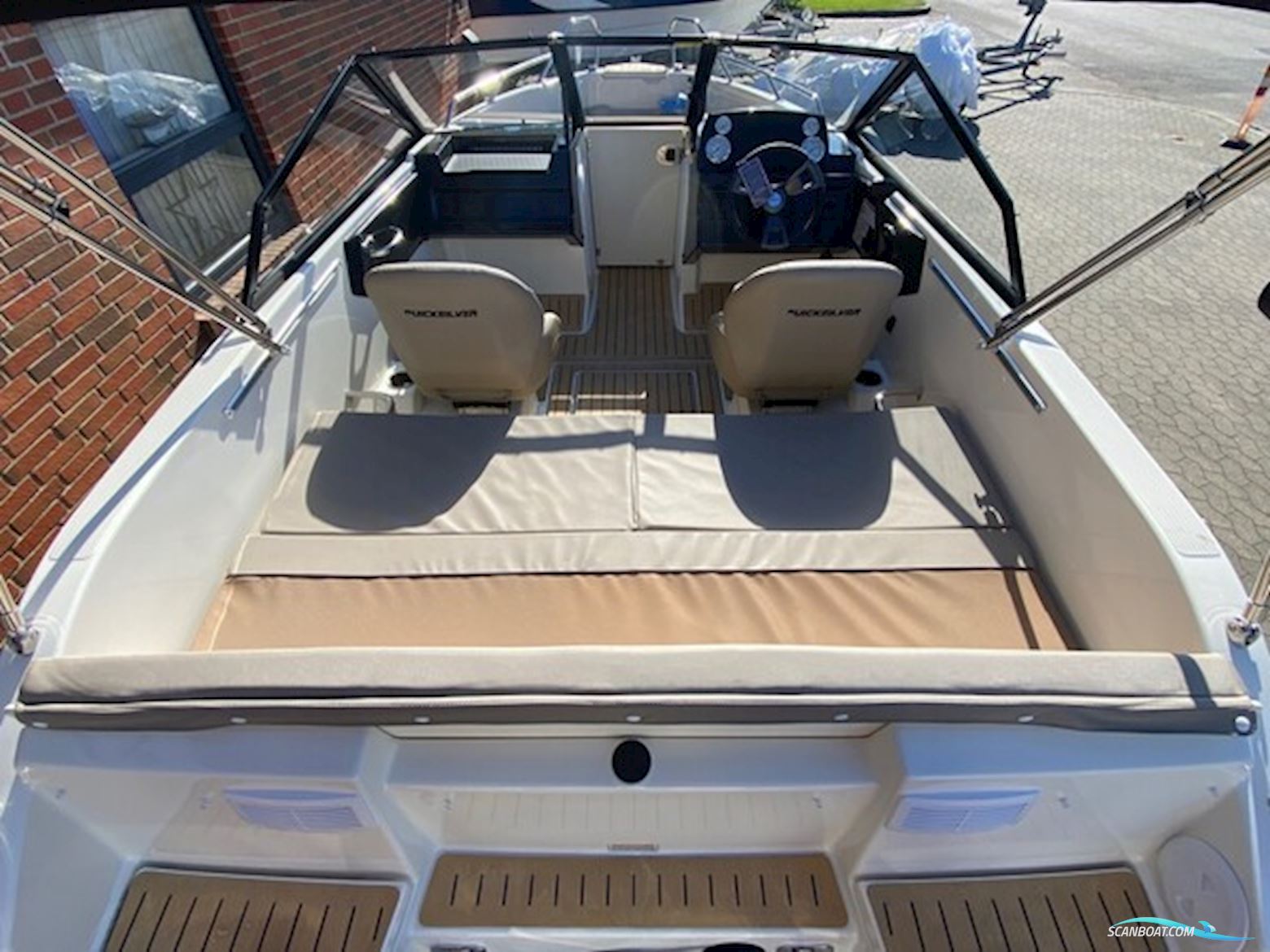 Quicksilver Activ 555 Bowrider m/Mercury F115 hk Efi 4-Takt - Solgt !