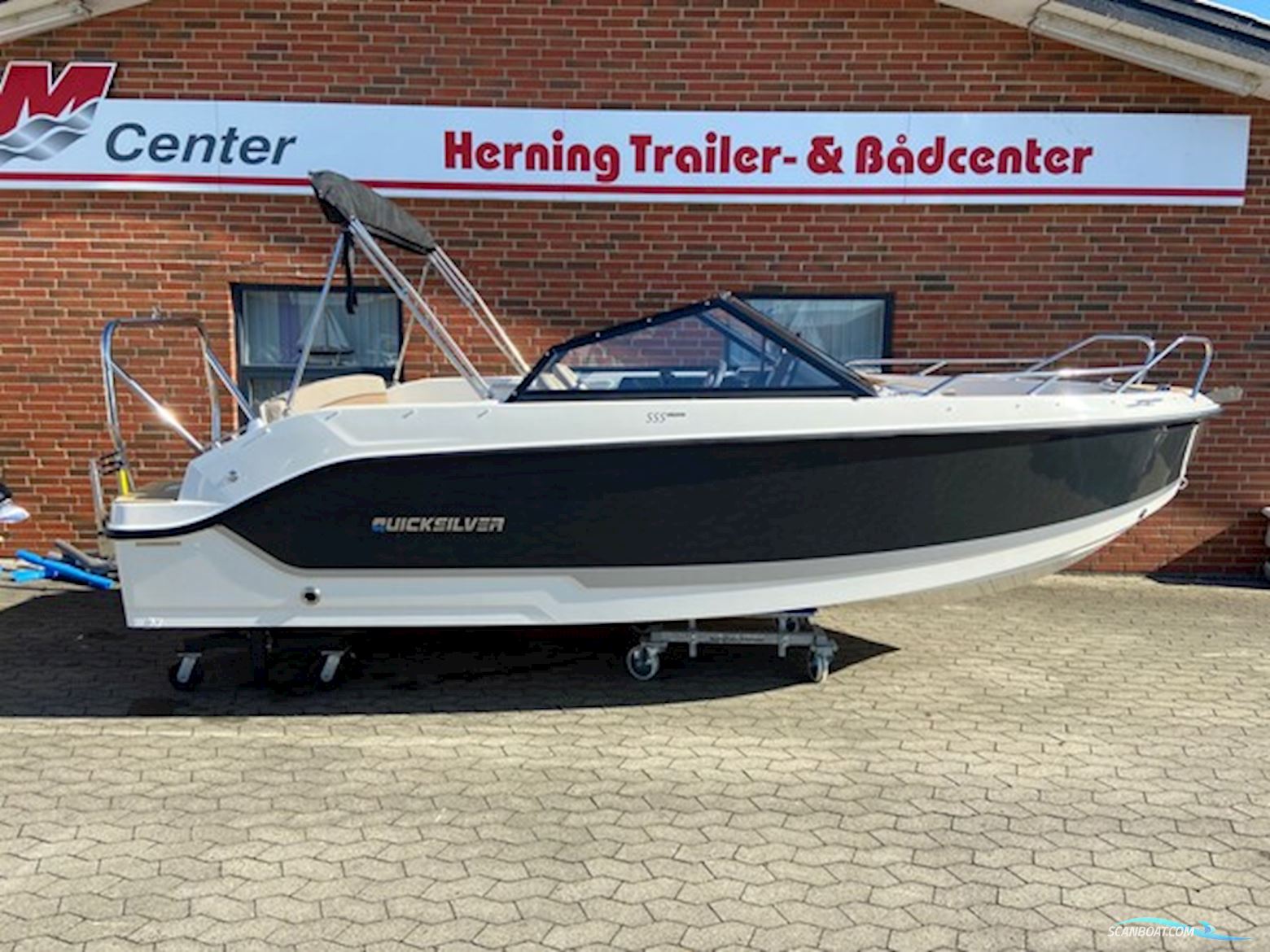 Quicksilver Activ 555 Bowrider m/Mercury F80 hk EFI 4-takt  Motorbåd 2025, Danmark
