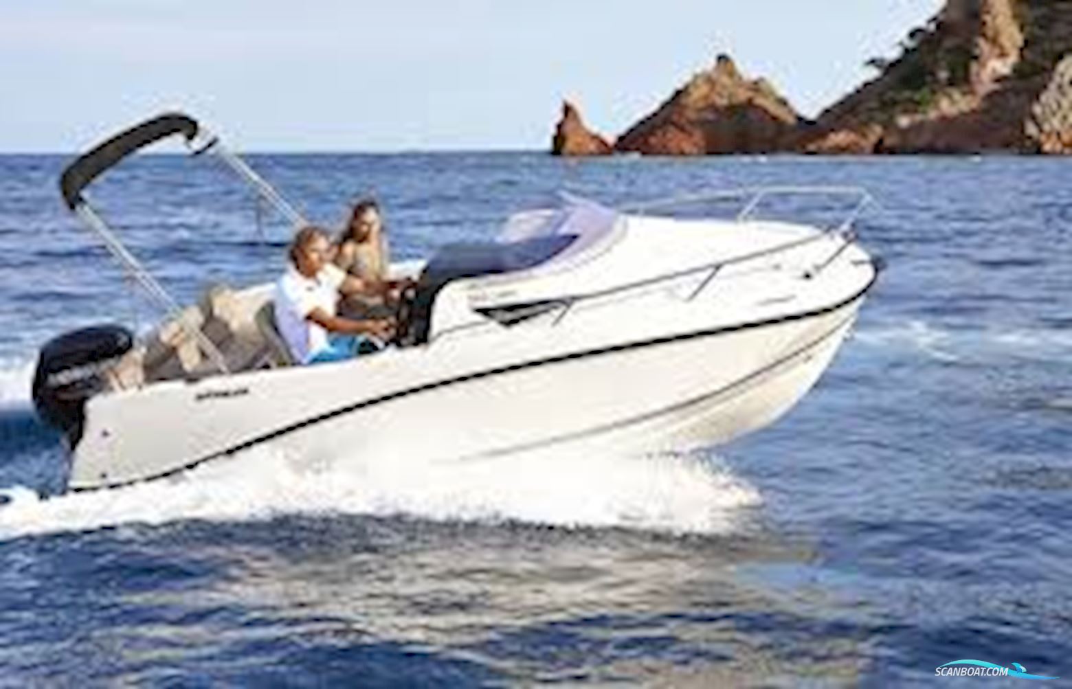 Quicksilver Activ 555 Cabin Med Mercury F100 Efi Elpt (Masser af Ekstra Udstyr) Solgt Motorbåd 2025, Danmark