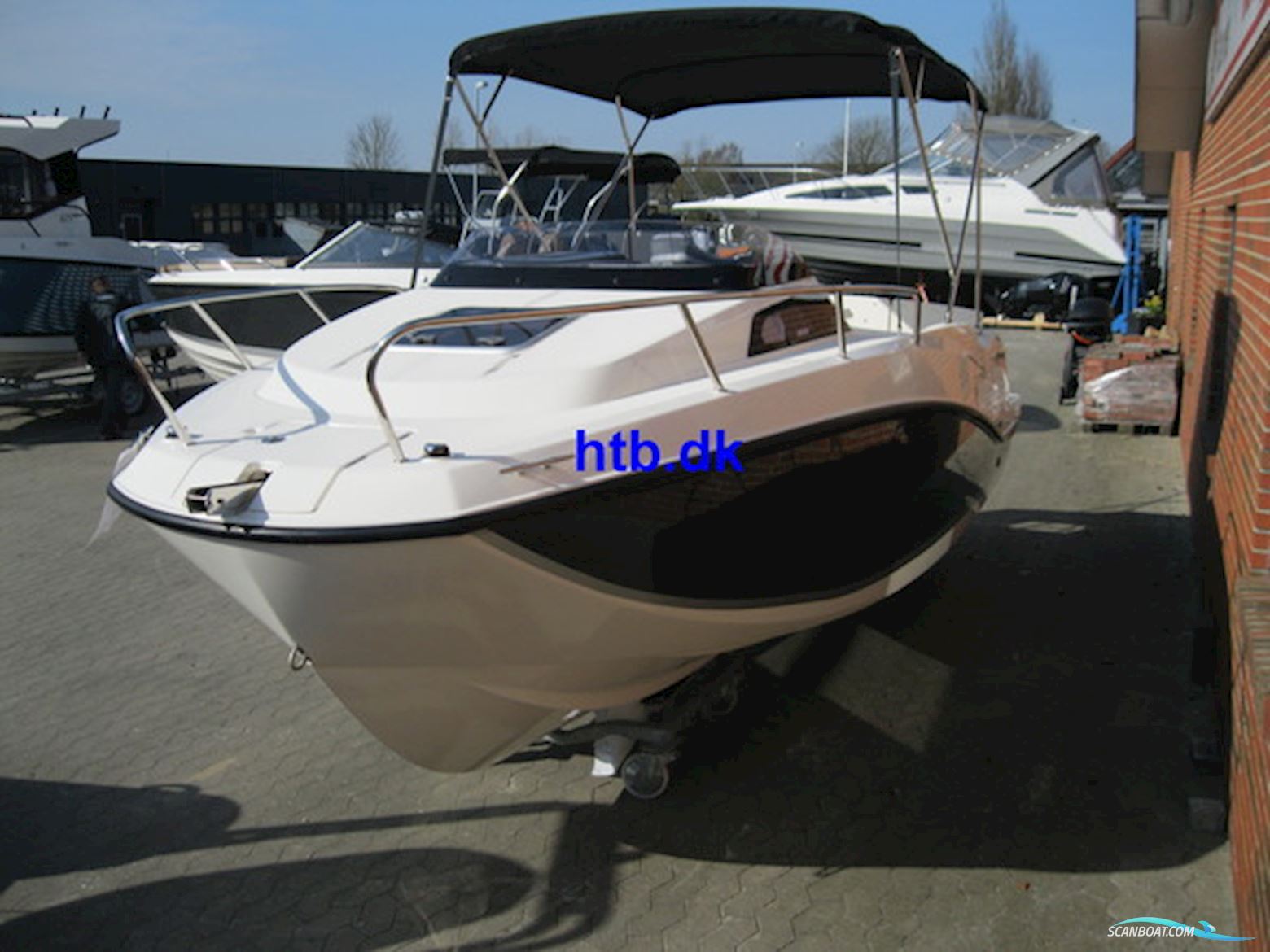 Quicksilver Activ 555 Cabin m/Mercury F100 hk EFI 4-takt 