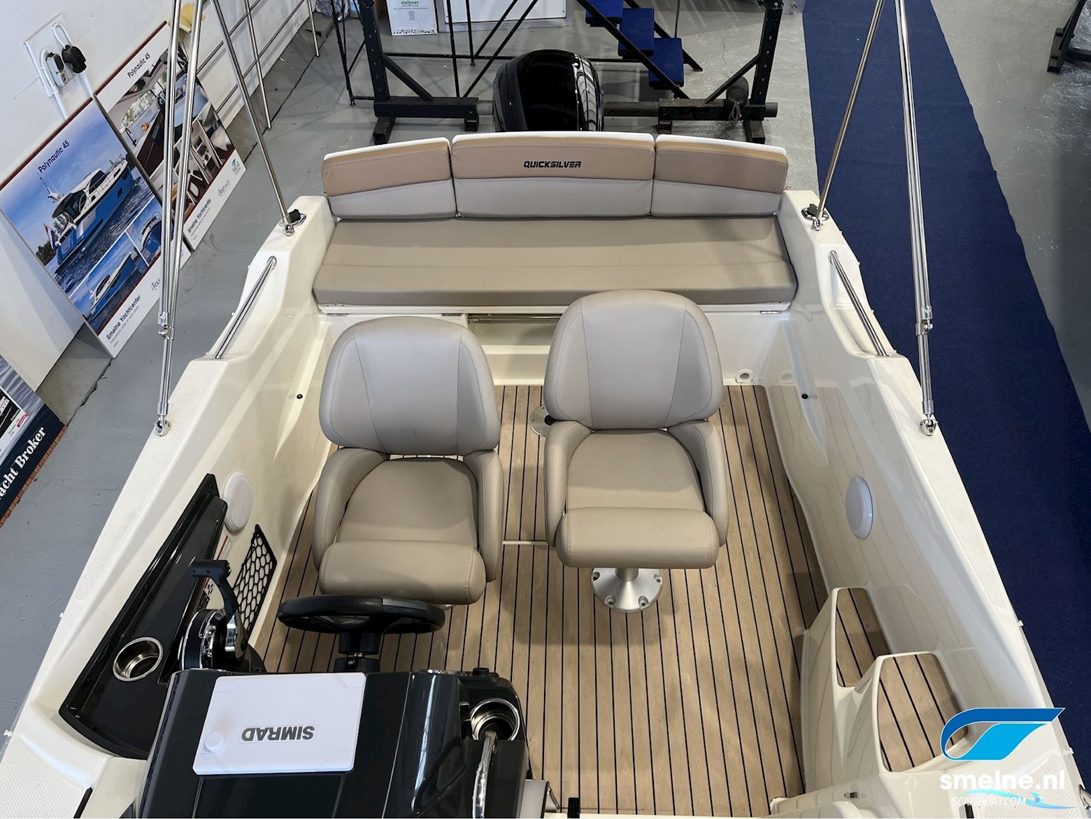 Quicksilver ACTIV 555 CABIN