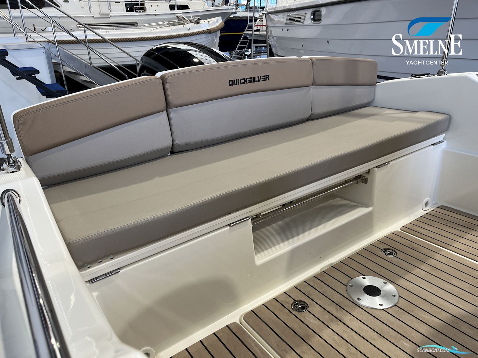 Quicksilver Activ 555 Cabin