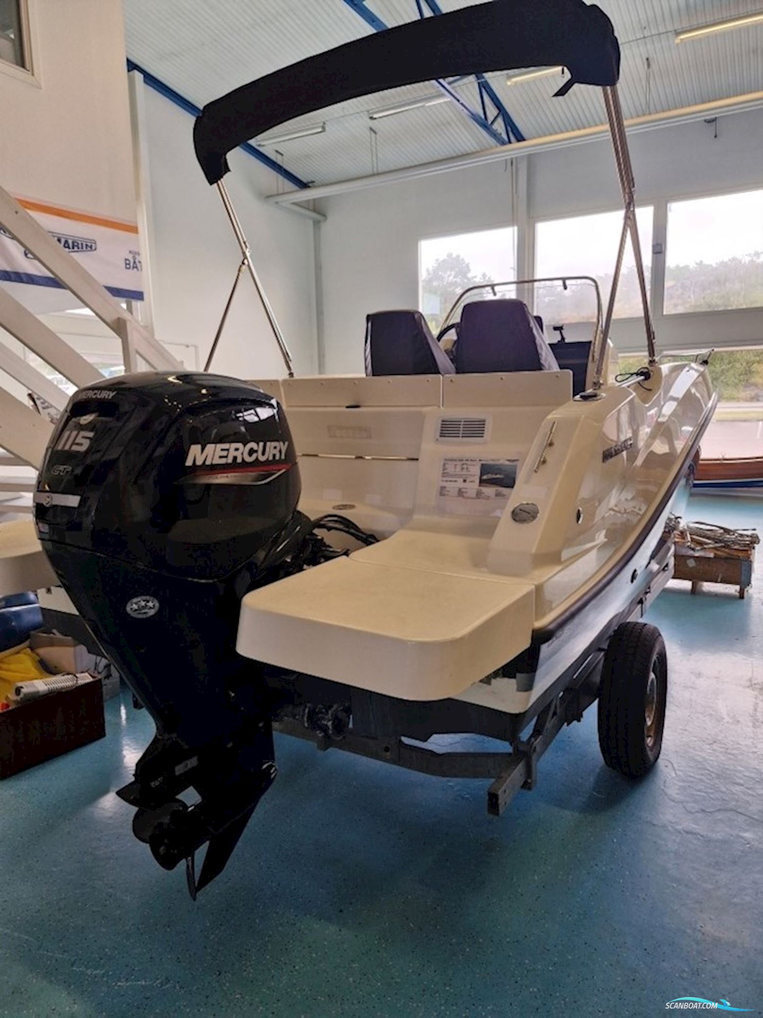 Quicksilver Activ 555 Open