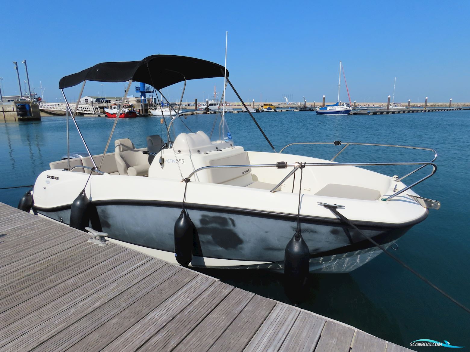 Quicksilver Activ 555 Open