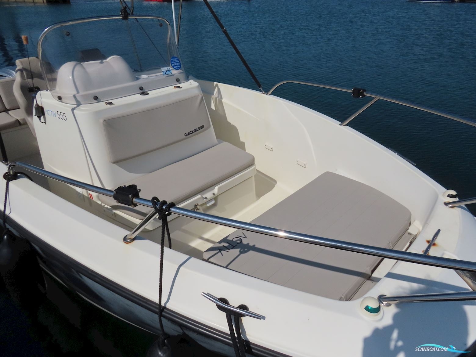 Quicksilver Activ 555 Open
