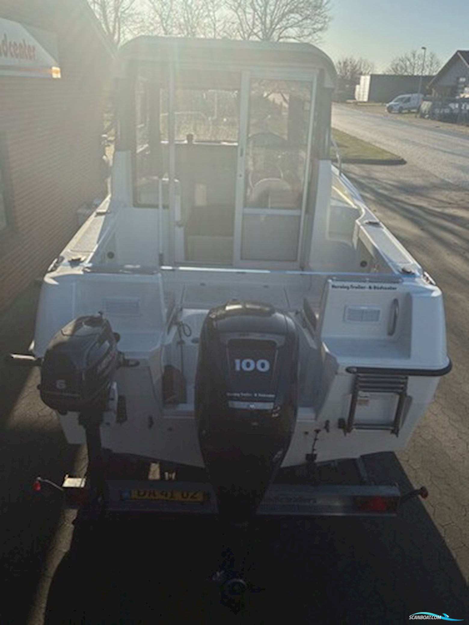 Quicksilver Activ 555 Pilothouse m/Mercury F100 hk 4-Takt og Scandic Trailer - Solgt !