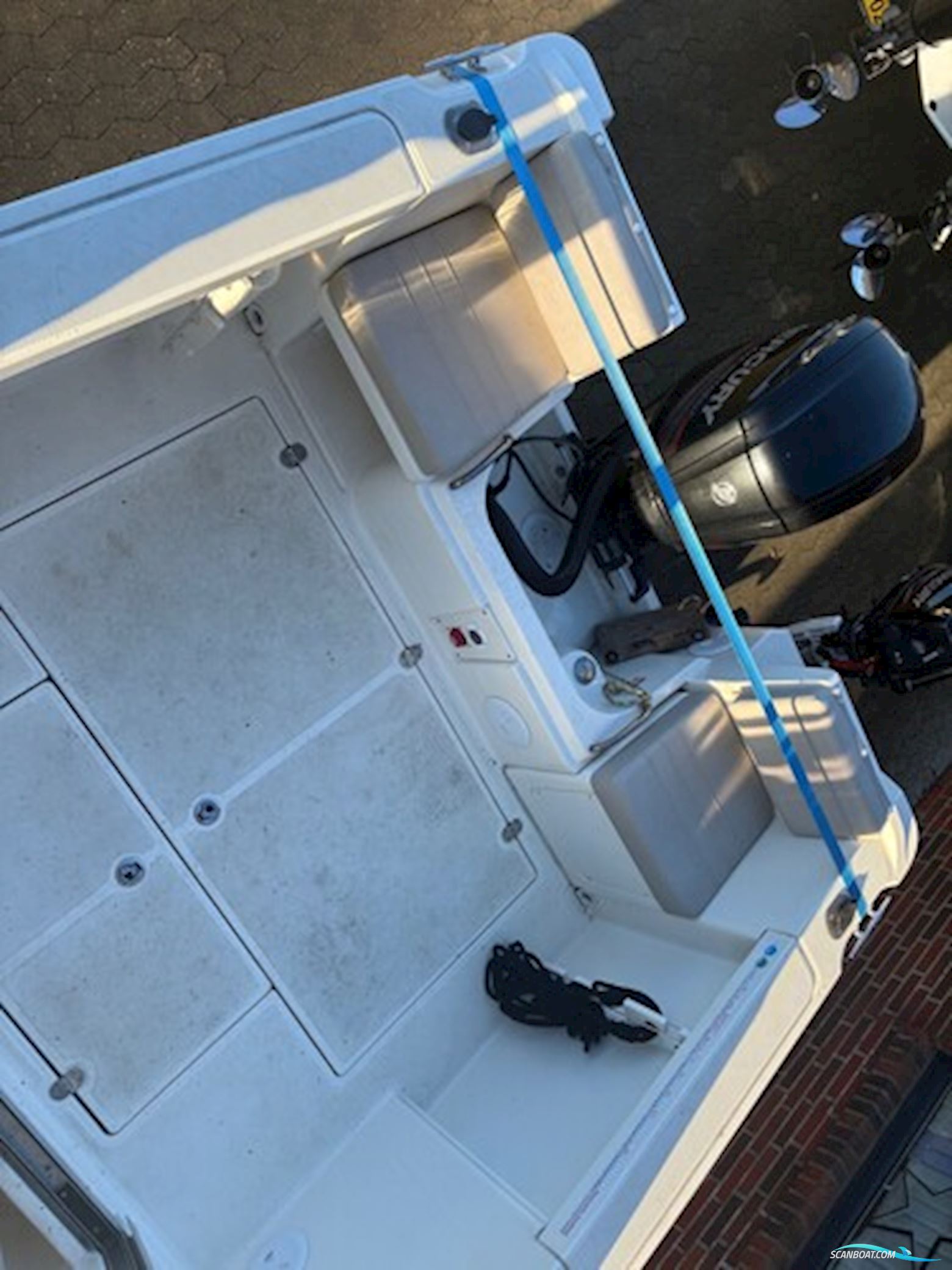 Quicksilver Activ 555 Pilothouse m/Mercury F100 hk 4-takt og Scandic trailer