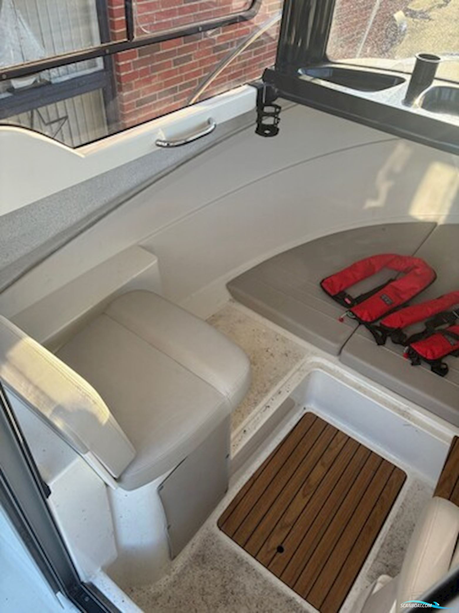 Quicksilver Activ 555 Pilothouse m/Mercury F100 hk 4-takt og Scandic trailer