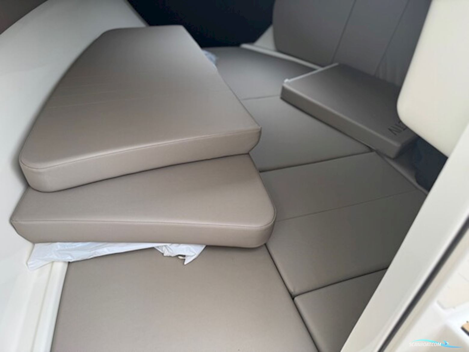 Quicksilver Activ 595 Cruiser med F115 Mercury-EFI 4 takt XL CT - INKL.1800 kg Brenderup 221800SR Premium bådtrailer.