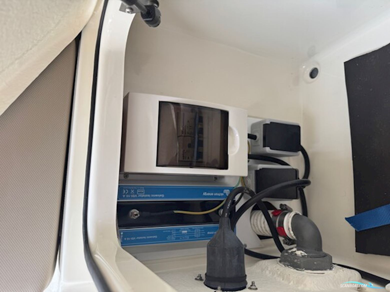 Quicksilver Activ 595 Cruiser med F115 Mercury-EFI 4 takt XL CT - INKL.1800 kg Brenderup 221800SR Premium bådtrailer.