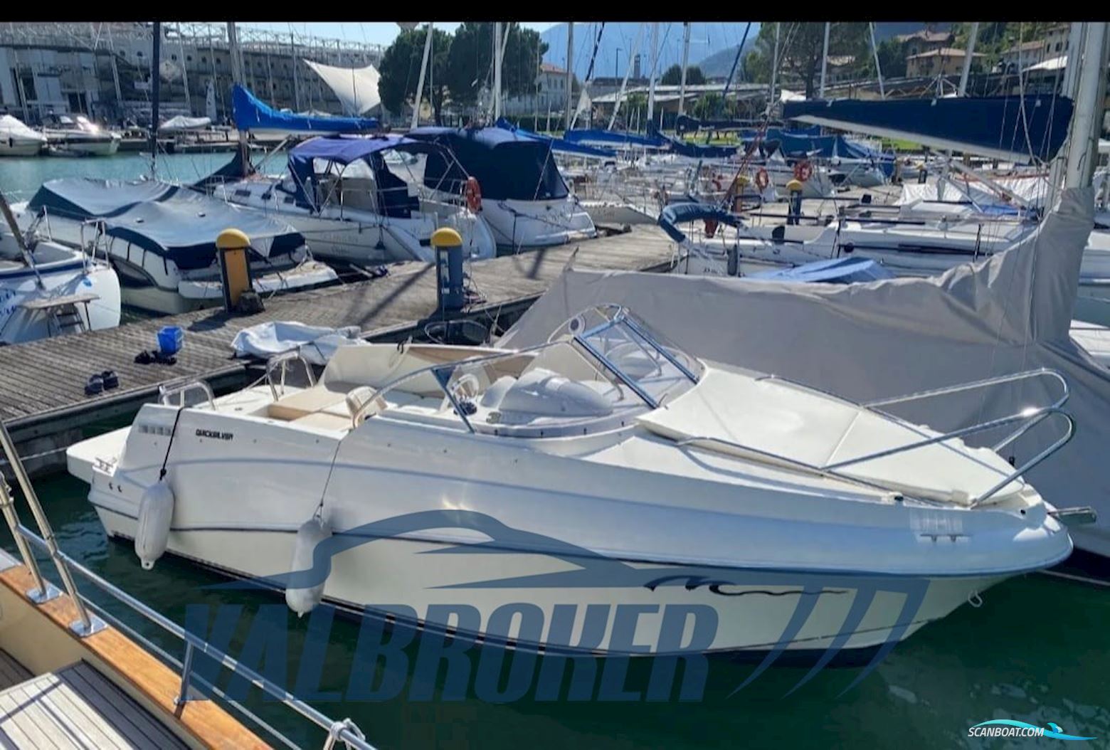 Quicksilver Activ 640 Cabin