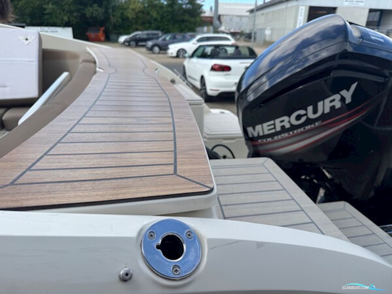 Quicksilver Activ 645 Cruiser med F115 hk Mercury-EFI 4 takt 2,1L XL og Variant Ocean 2000 bådtrailer med el-spil