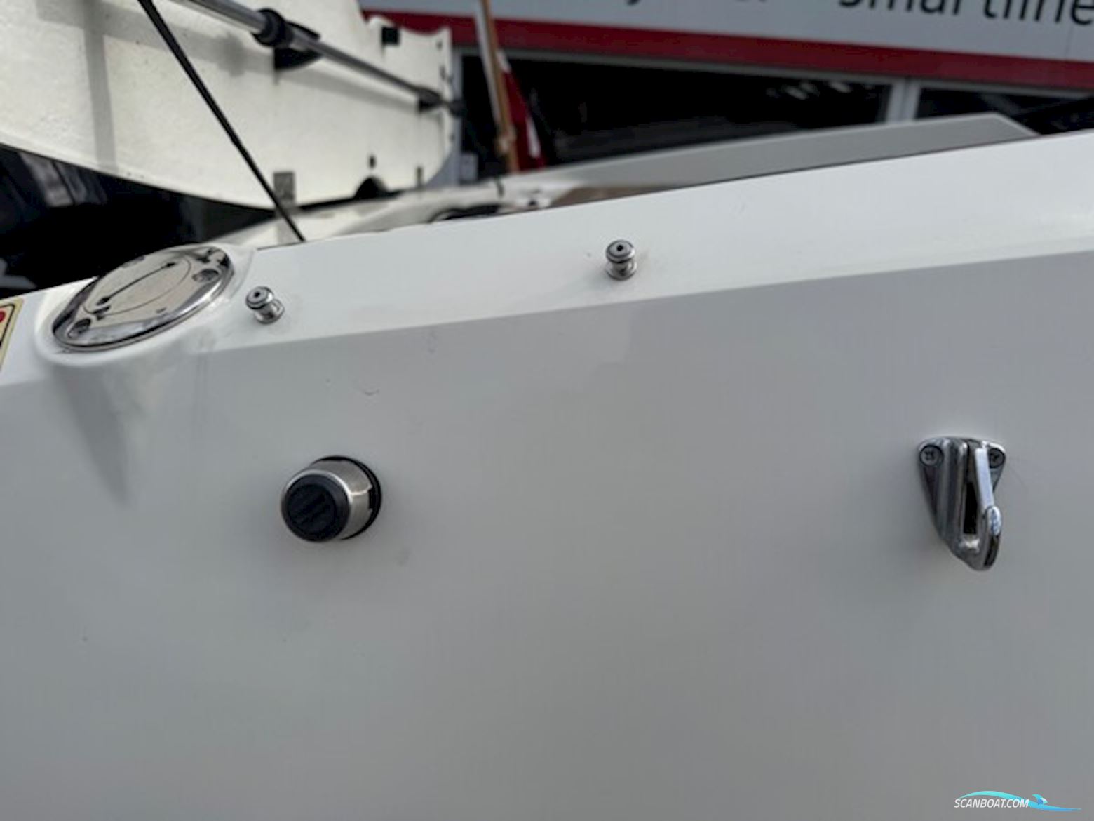 Quicksilver Activ 645 Cruiser med F115 hk Mercury-EFI 4 takt 2,1L XL og Variant Ocean 2000 bådtrailer med el-spil