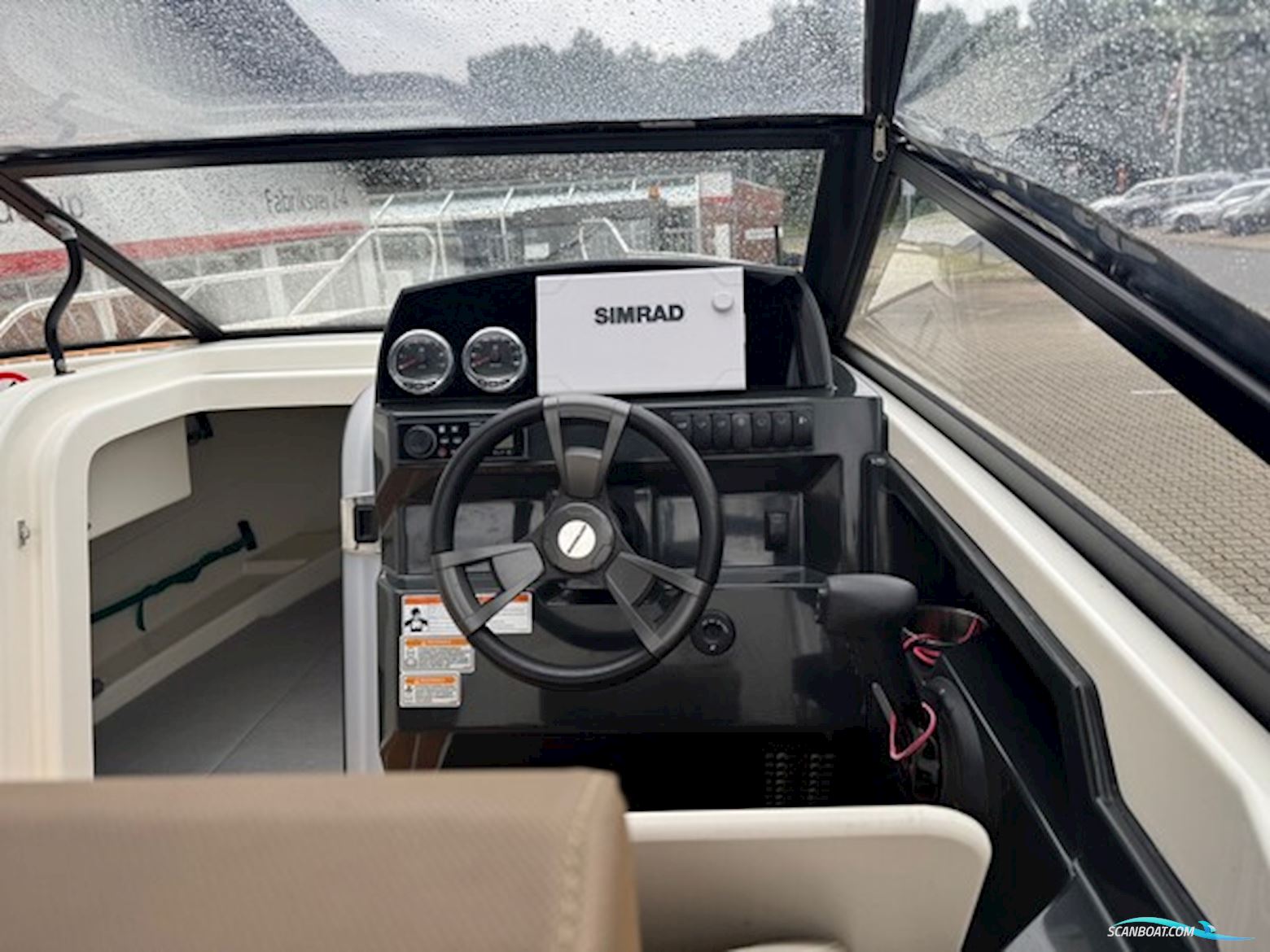 Quicksilver Activ 675 Cruiser med 225 hk Mercury-EFI DS V6 XL