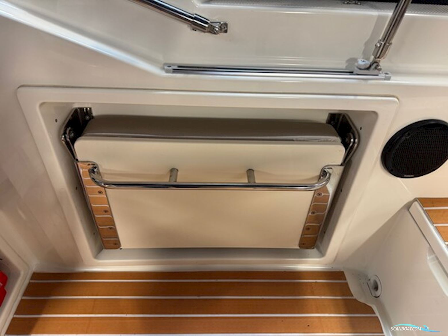 Quicksilver Activ 675 Cruiser med 225 hk Mercury-EFI DS V6 XL