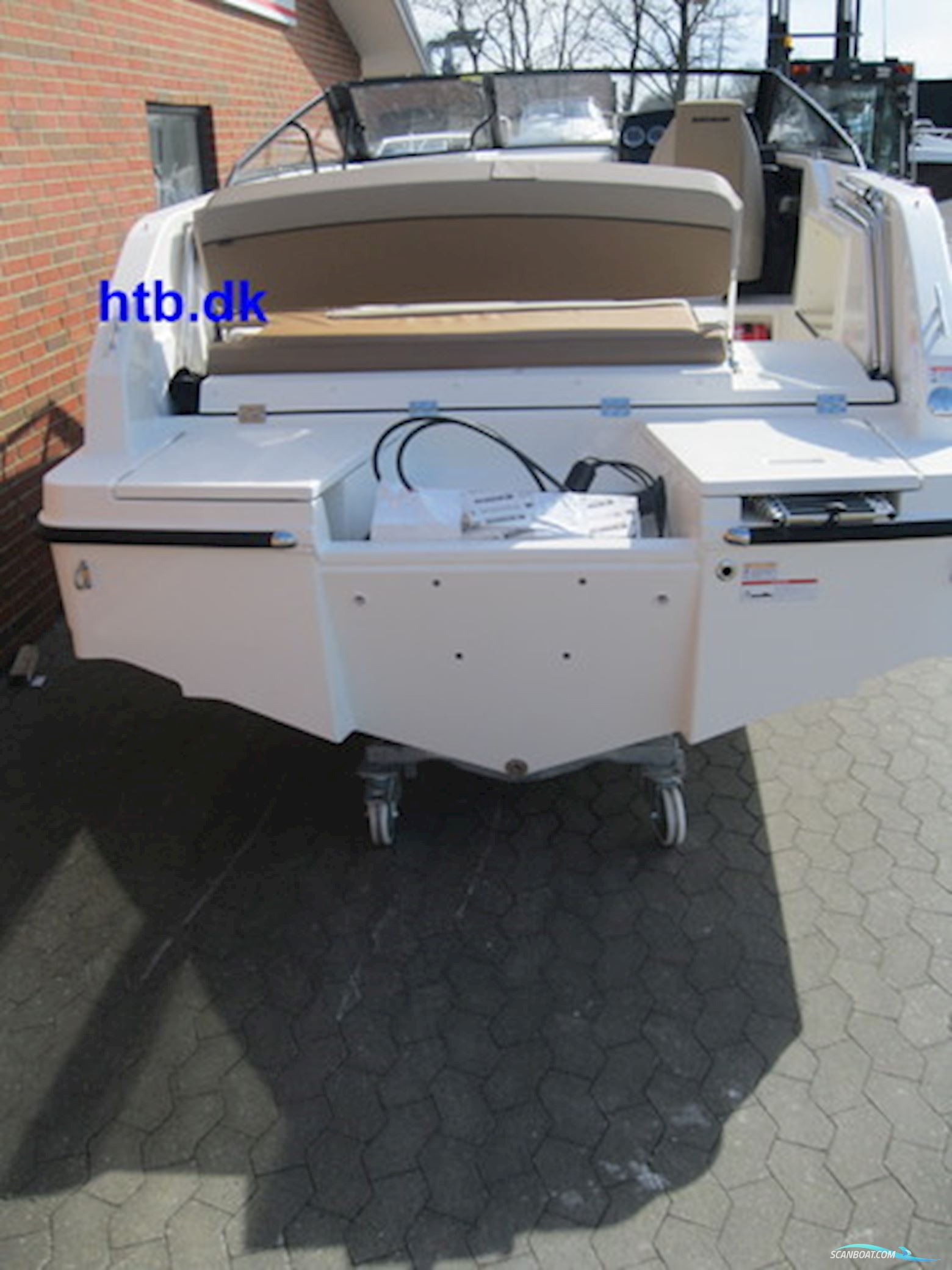 Quicksilver Activ 675 Cruiser m/Mercury F200 hk V6 - Jubilæumspris !