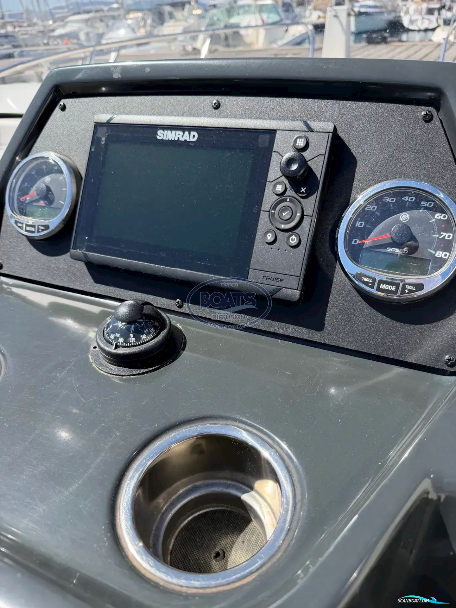 Quicksilver Activ 675 Open