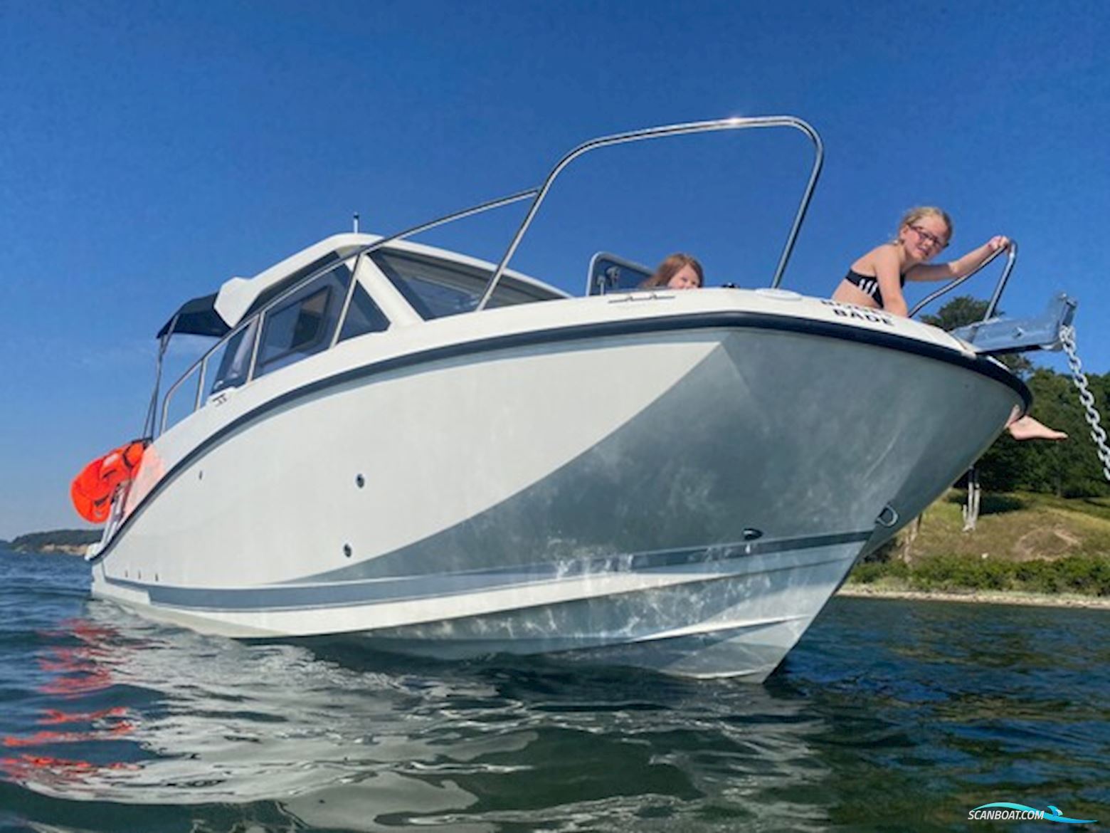 Quicksilver Activ 675 Weekend Med F200 Mercury DS XL V6 - Med Flot Udstyr -