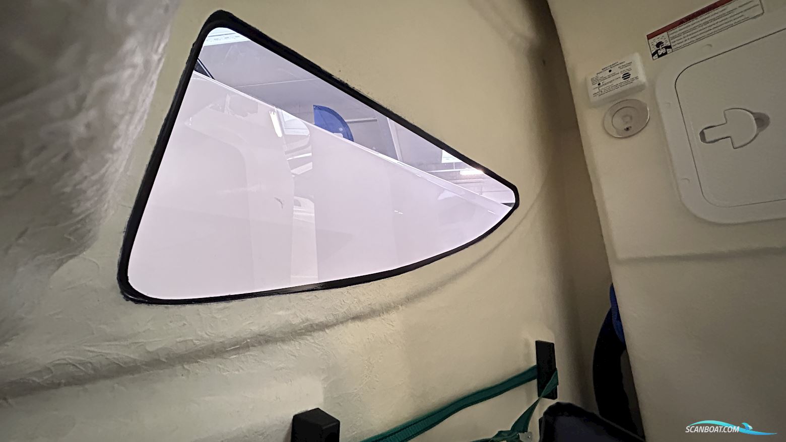 Quicksilver Activ 705 Open