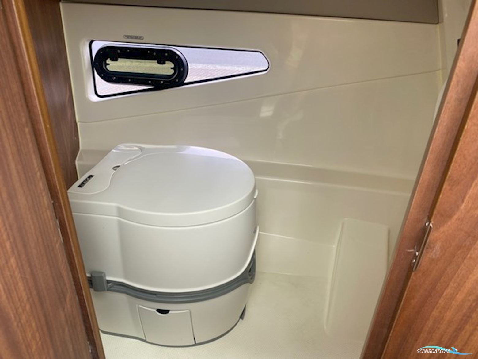 Quicksilver Activ 755 Cruiser med 250 hk Mercury Verado 4,6L V8 XL - DEMO