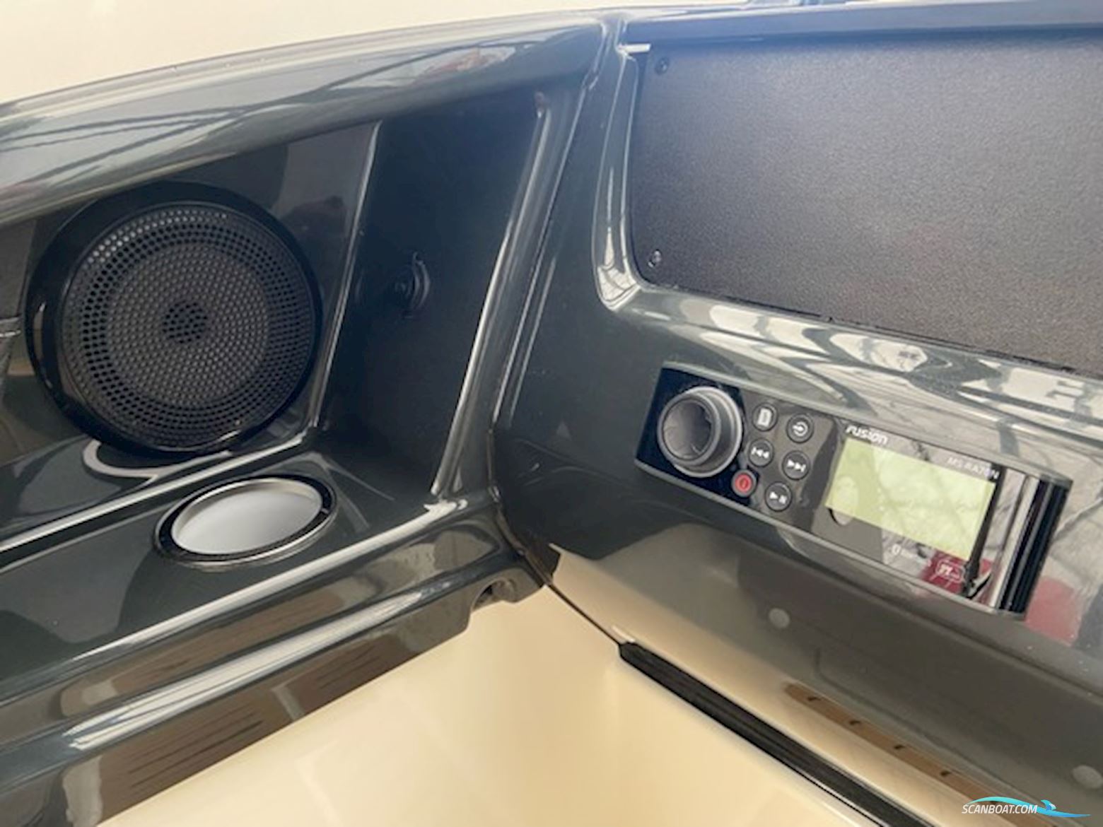 Quicksilver Activ 755 Cruiser, Mercury Verado 300 HK V8...Solgt